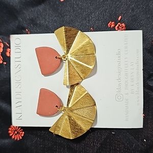 Fashion earrings NWT